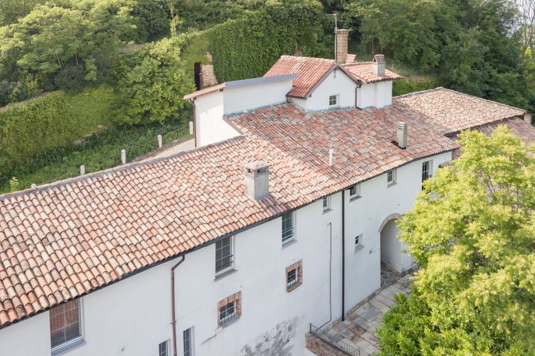 Marvellous noble property n the hilll of Pavia Lombardy