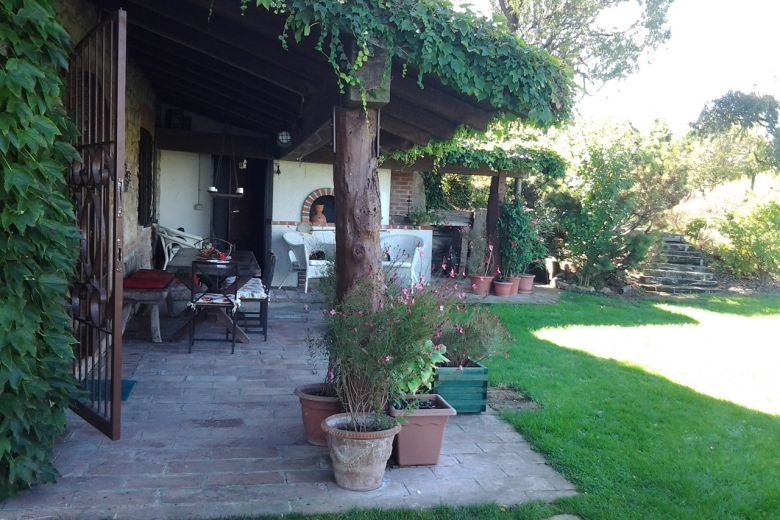 In the hearth of Oltrepò Pavese hills, beautiful Manor House, Italian style
