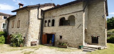 Calestano - Antica dimora in sasso sulle colline parmensi 