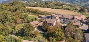Colline Piacentine   Podere con casa  in sasso d'epoca 