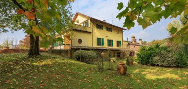 Garlasco - Antica casa di campagna con parco 