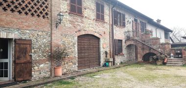 Porzione di Casale in Sasso – Appartamento + Laboratorio