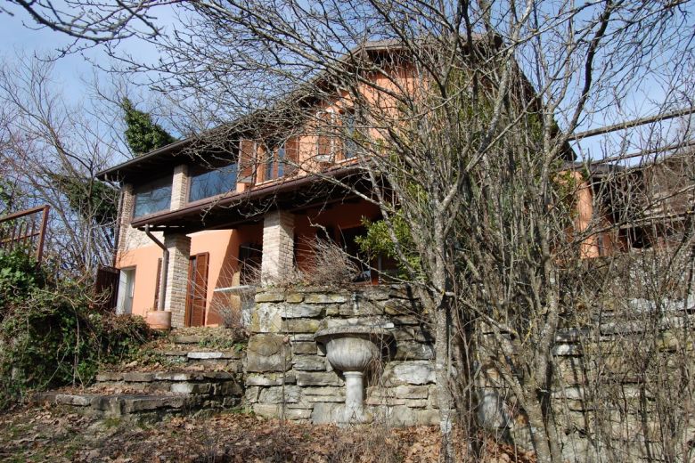 Country House in the Hills - panoramic view 