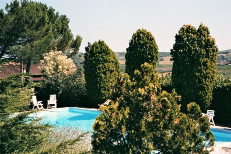 Charming Villas overlooking inside beautifull Park and hills 