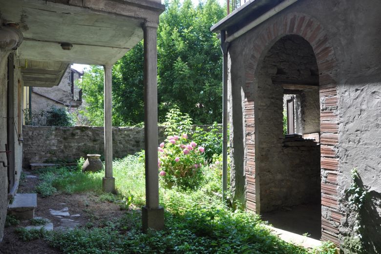 Palazzetto d'epoca centro storico con terrazzo