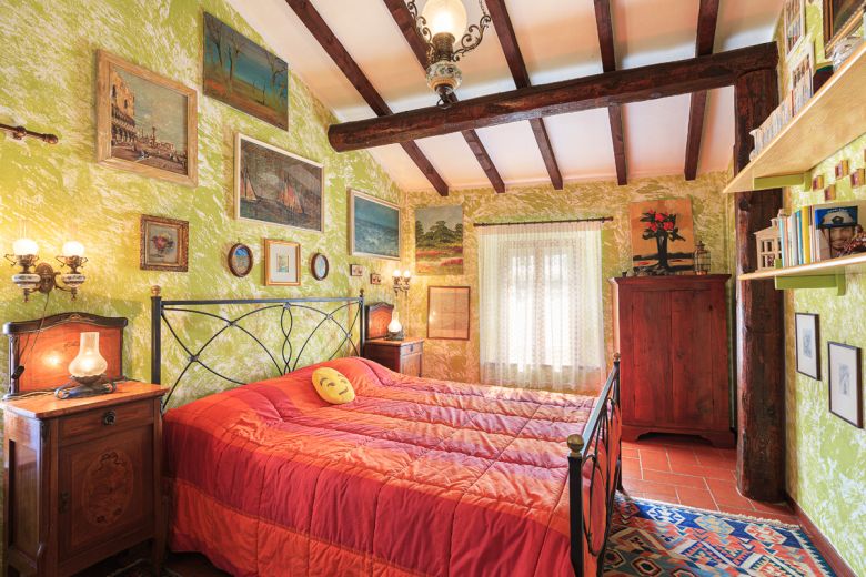 Antica dimora  sulle colline di Castana in Oltrepò Pavese 