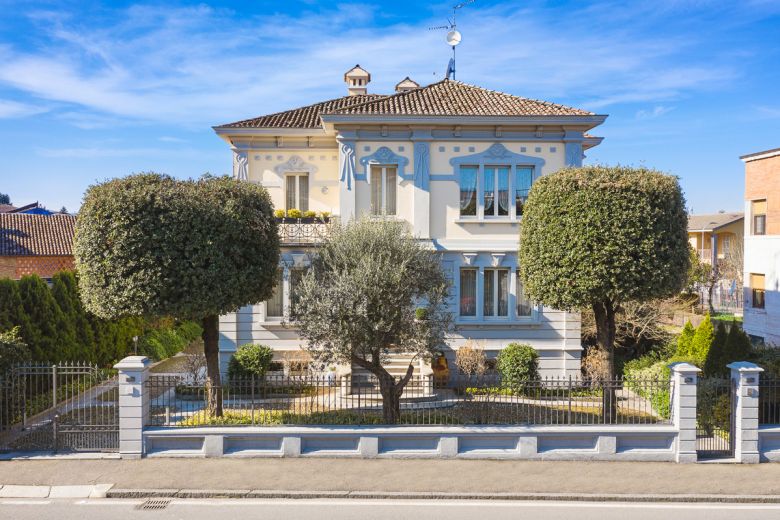 Art Nouveau residence in the "Oltrepo' Pavese" area - Broni