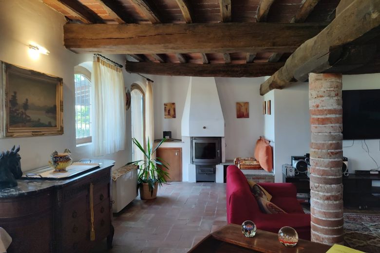 Cascina finemente ristrutturata nella campagna pavese - Corteolona
