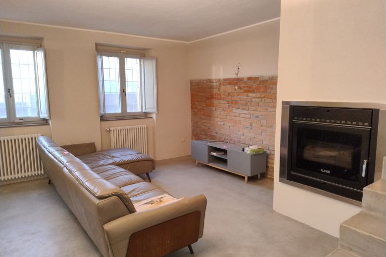 A beautiful stone house with garden at the foot of the Piacenza hills in the Luretta Valley