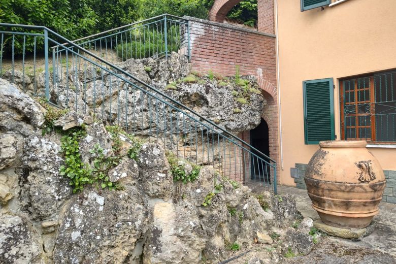 Co-housing famigliare sulle colline piacentine e altro 