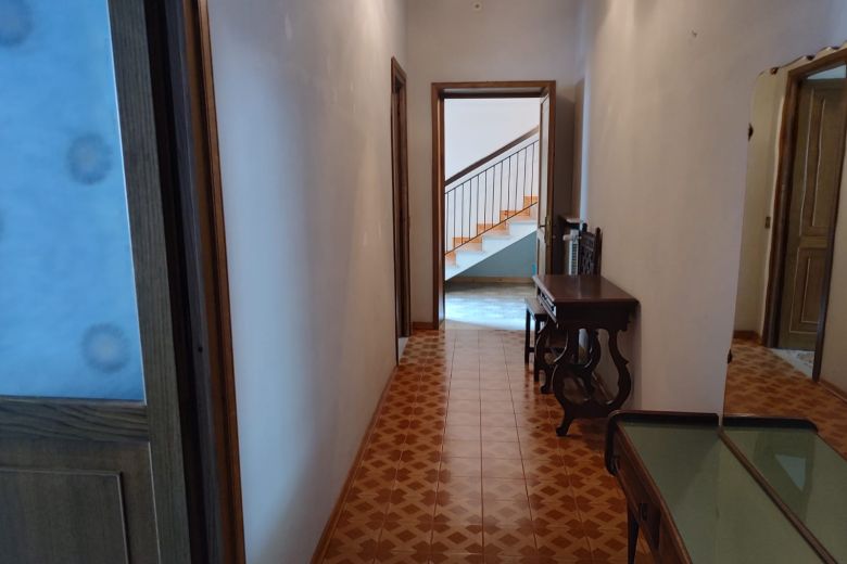 Co-housing famigliare sulle colline piacentine e altro 