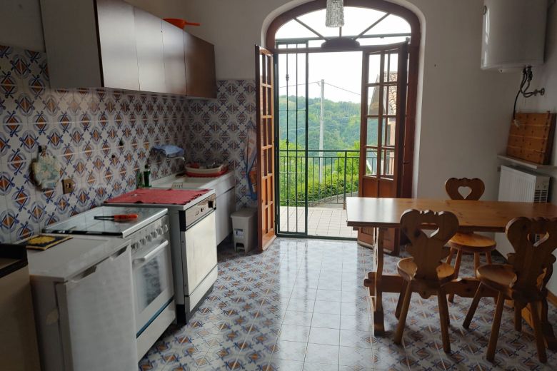 Co-housing famigliare sulle colline piacentine e altro 