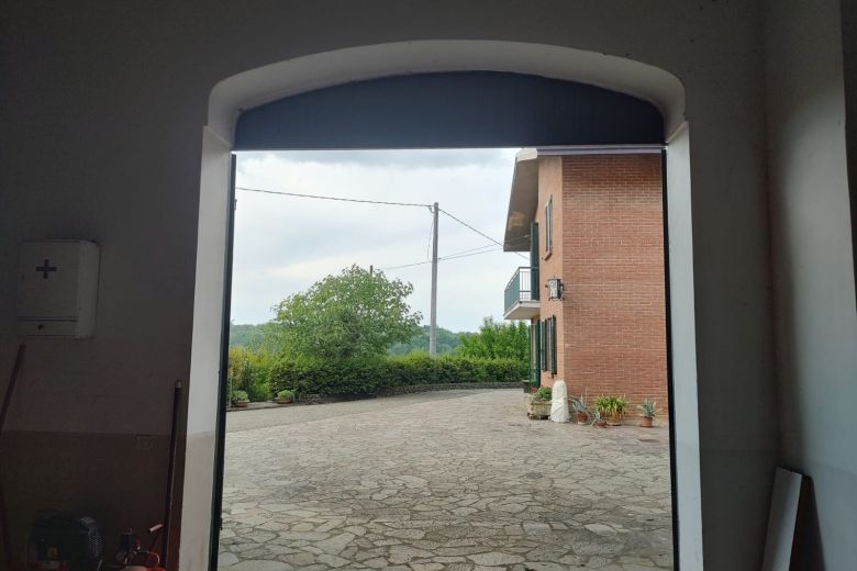Co-housing famigliare sulle colline piacentine e altro 