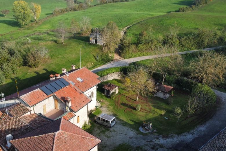 Calestano - Antica dimora in sasso sulle colline parmensi 