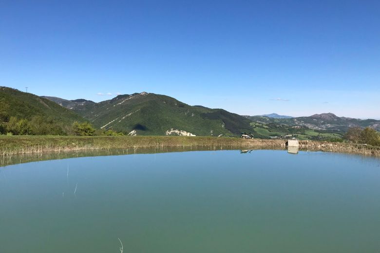 Podere con lago sulle colline di Parma -Emilia Romagna Podere con lago sulle colline di Parma -Emilia Romagna