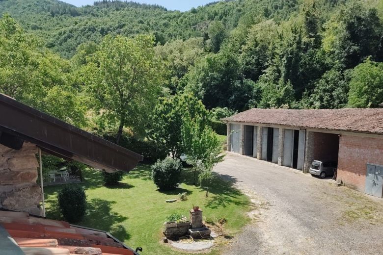Calestano - Antica dimora in sasso sulle colline parmensi 