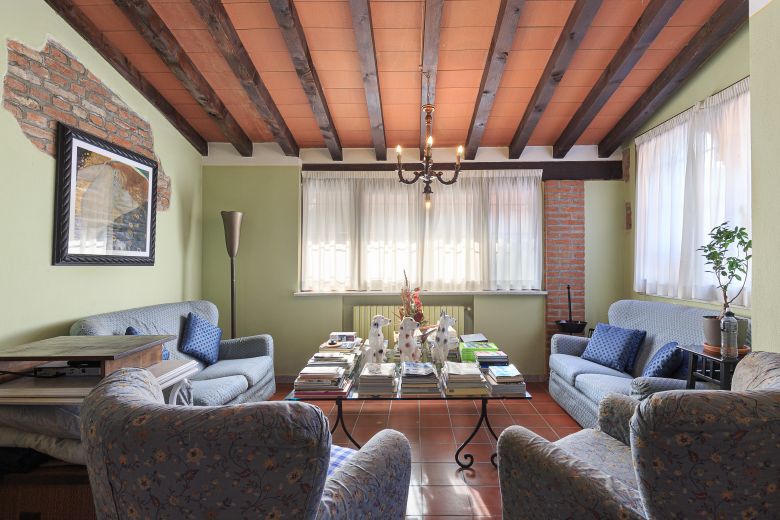 Immobile di pregio nella campagna pavese Immobile di pregio nella campagna pavese