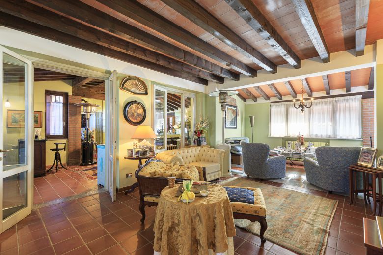 Immobile di pregio nella campagna pavese Immobile di pregio nella campagna pavese