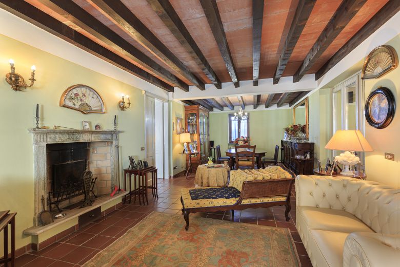 Immobile di pregio nella campagna pavese Immobile di pregio nella campagna pavese