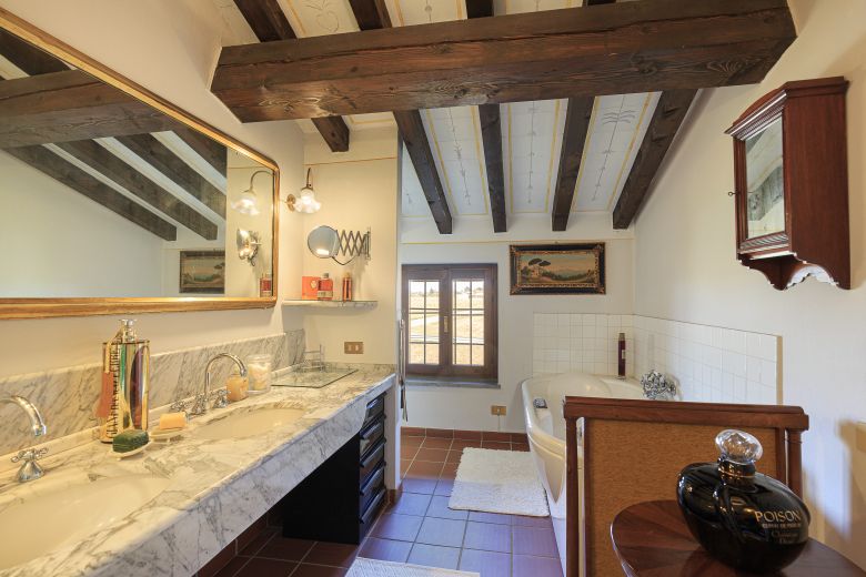 Immobile di pregio nella campagna pavese Immobile di pregio nella campagna pavese