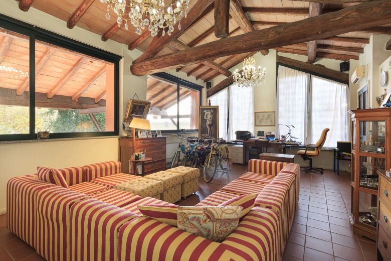 Immobile di pregio nella campagna pavese Immobile di pregio nella campagna pavese