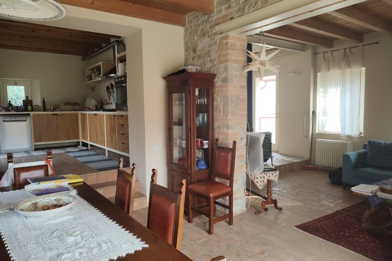 Vigoleno - Podere in sasso sulle colline piacentine - 37000mq 