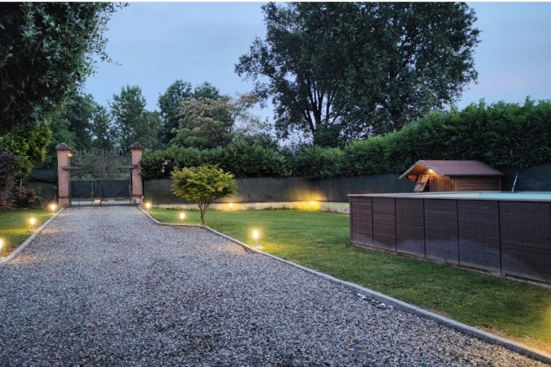 Cavenago D'Adda campagna Villa indipendente con giardino 