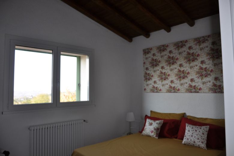 Hills of the Oltrepò Pavese - Country house in the panoramic green 