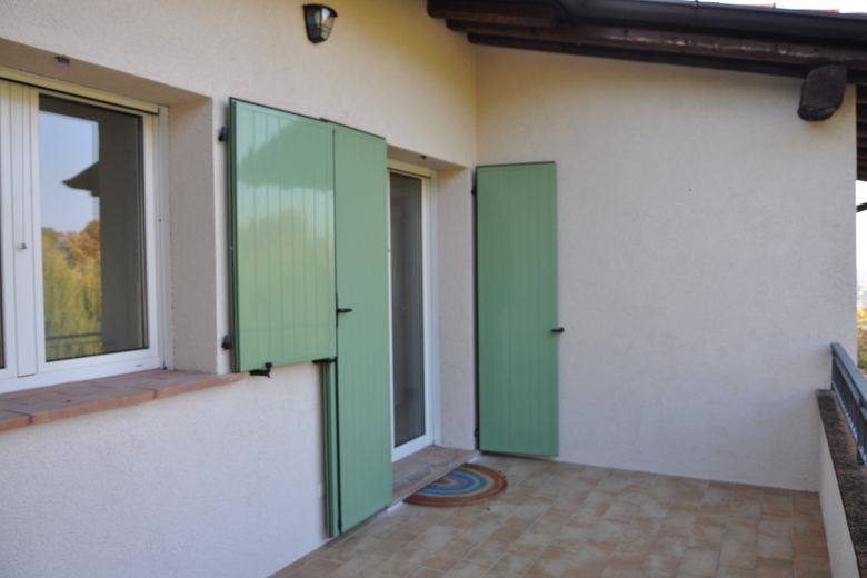 Hills of the Oltrepò Pavese - Country house in the panoramic green 