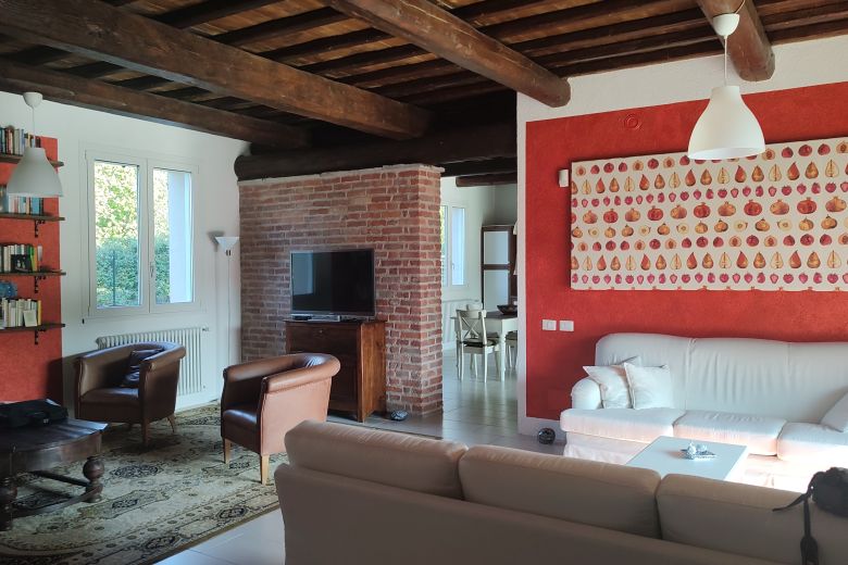 Hills of the Oltrepò Pavese - Country house in the panoramic green 