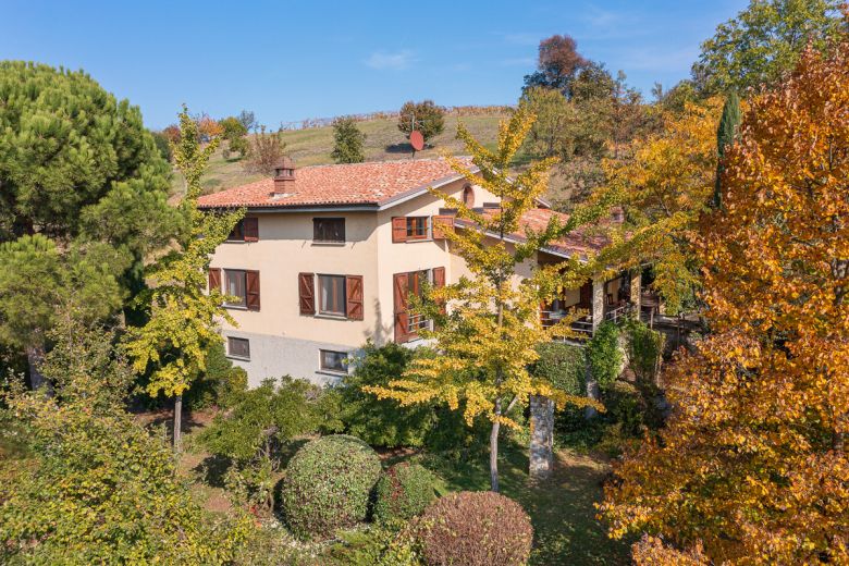 A Country House on the Hills of Oltrepò Pavese - Prà del Gatto Village