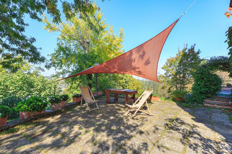 Gropparello(PC) - Casa in sasso panoramica+ 60.000mq di terreno 