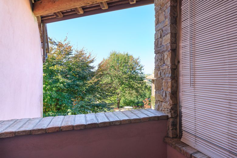 Colline Piacentine Podere con casa in sasso d'epoca Colline Piacentine Podere con casa in sasso d'epoca