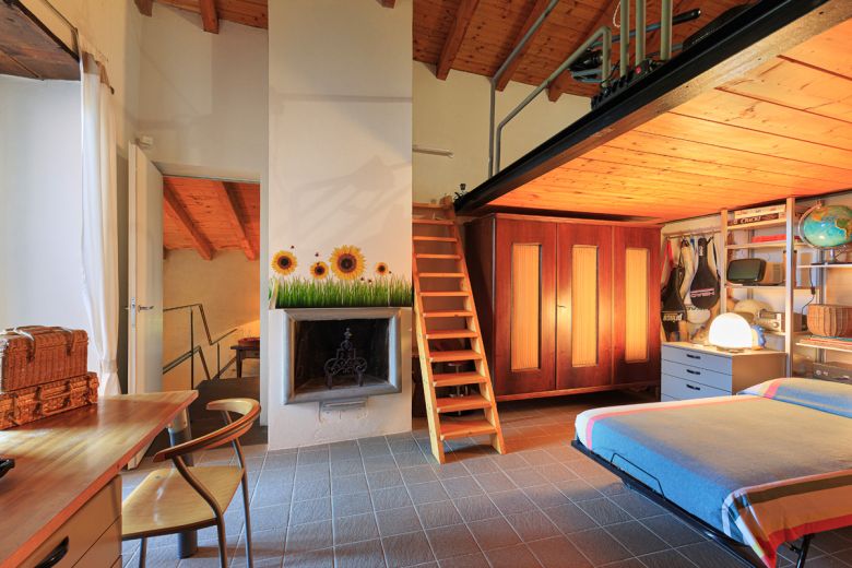 Colline Piacentine Podere con casa in sasso d'epoca Colline Piacentine Podere con casa in sasso d'epoca