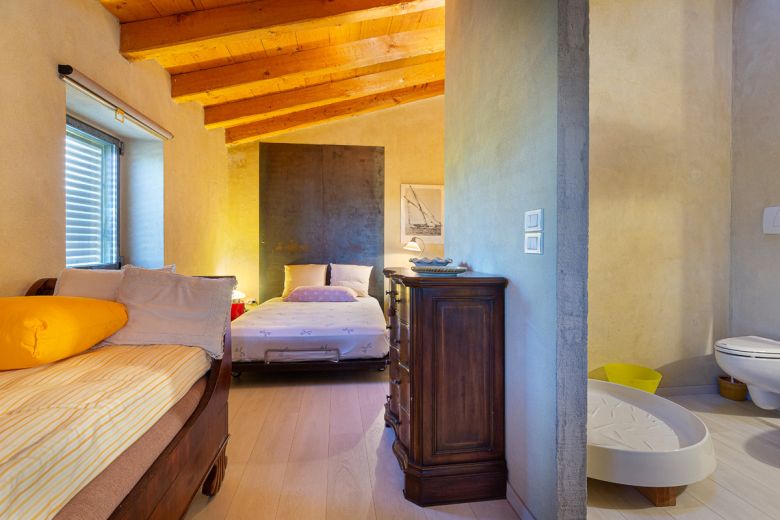 Colline Piacentine Podere con casa in sasso d'epoca Colline Piacentine Podere con casa in sasso d'epoca