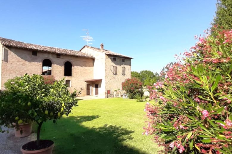 Campagna Piacenza - Complesso edilizio storico da riqualificare Campagna Piacenza - Complesso edilizio storico da riqualificare