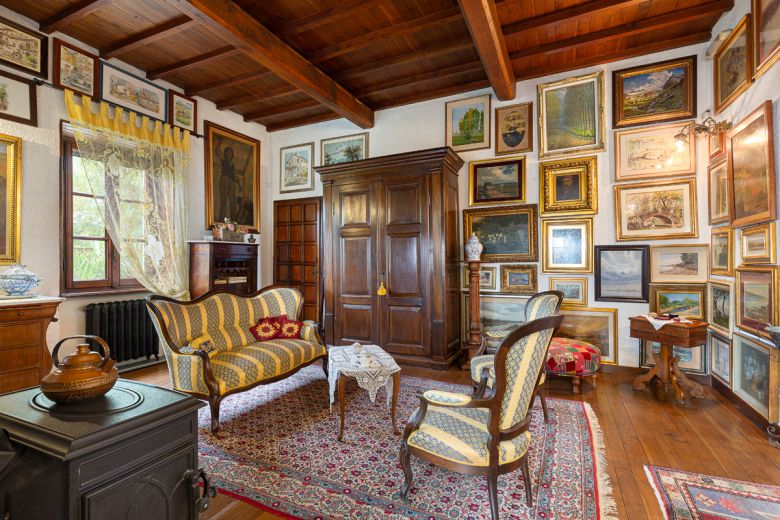 Garlasco - Antica casa di campagna con parco 