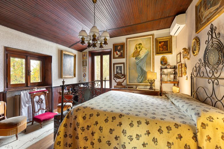 Garlasco - Antica casa di campagna con parco 