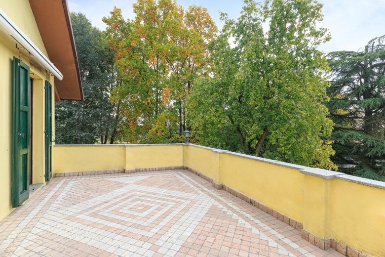 Garlasco - Antica casa di campagna con parco 