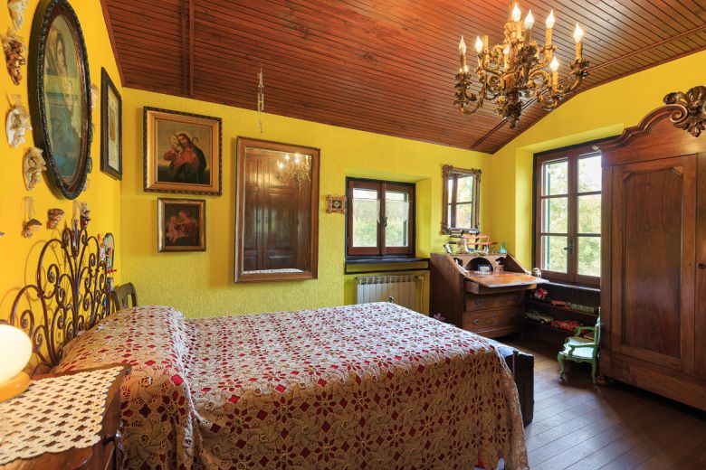 Garlasco - Antica casa di campagna con parco 