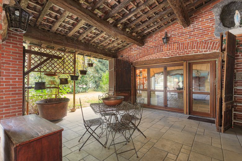 Garlasco - Antica casa di campagna con parco 