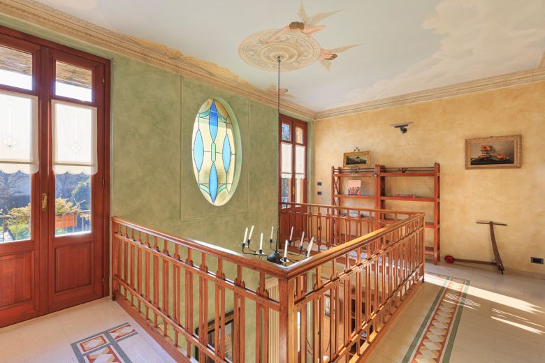 Milano Sud Ovest  -  Casa di pregio con giardino esclusivo