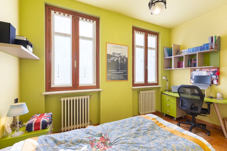 Milano Sud Ovest  -  Casa di pregio con giardino esclusivo