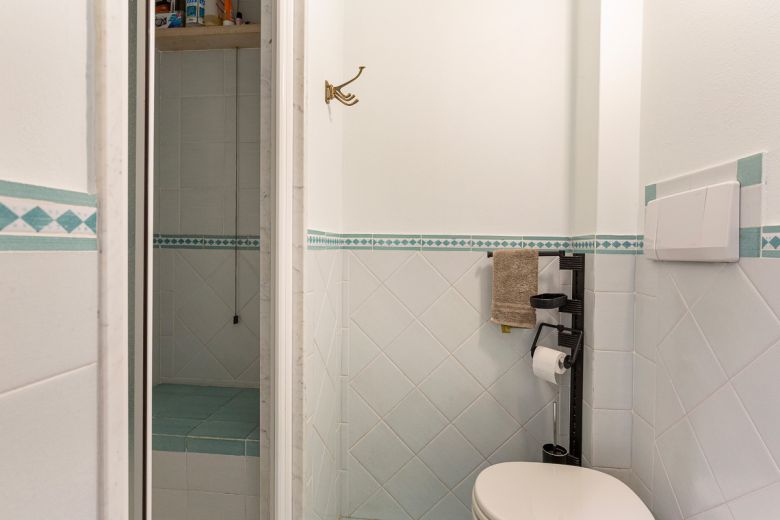 Milano Sud Ovest  -  Casa di pregio con giardino esclusivo