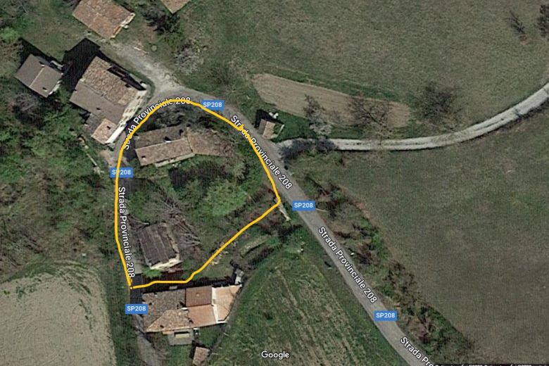 Casa in sasso con giardino e rustico a pochi km da Varzi Casa in sasso con giardino e rustico a pochi km da Varzi