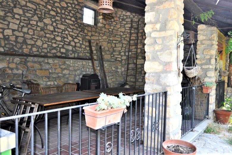 Casa in sasso con giardino e rustico a pochi km da Varzi 