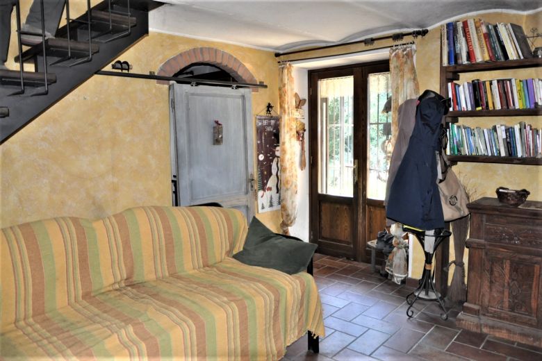 Casa in sasso con giardino e rustico a pochi km da Varzi 