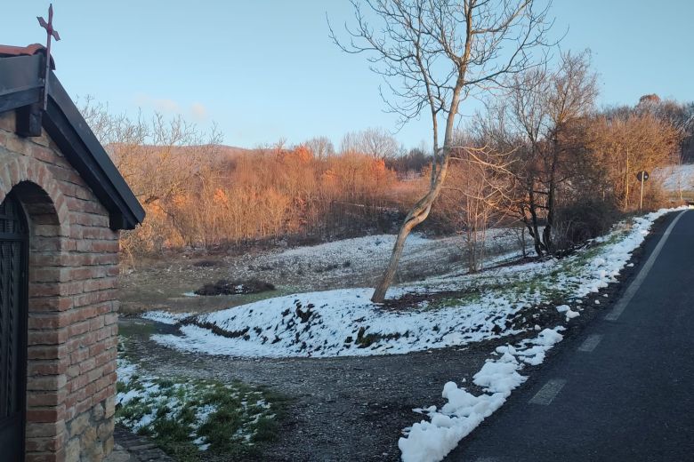 Casa in sasso con giardino e rustico a pochi km da Varzi Casa in sasso con giardino e rustico a pochi km da Varzi