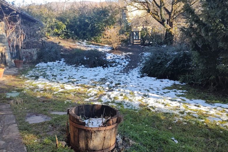 Casa in sasso con giardino e rustico a pochi km da Varzi Casa in sasso con giardino e rustico a pochi km da Varzi