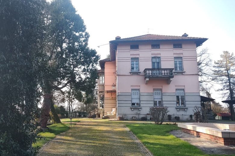 Miradolo Terme (PV) Prestigious Liberty-Style Villa for Sale – Less than 50 km from Milan Miradolo Terme (PV) Prestigious Liberty-Style Villa for Sale – Less than 50 km from Milan